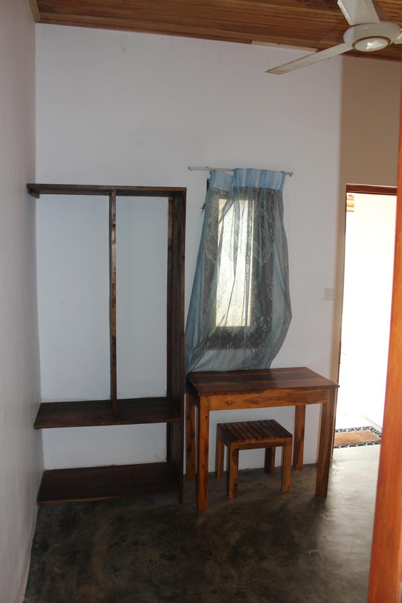 Sandy Beach Hotel Arugam Bay Room photo