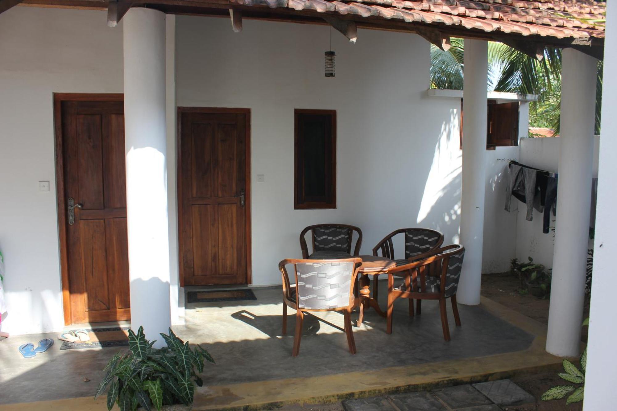 Sandy Beach Hotel Arugam Bay Room photo