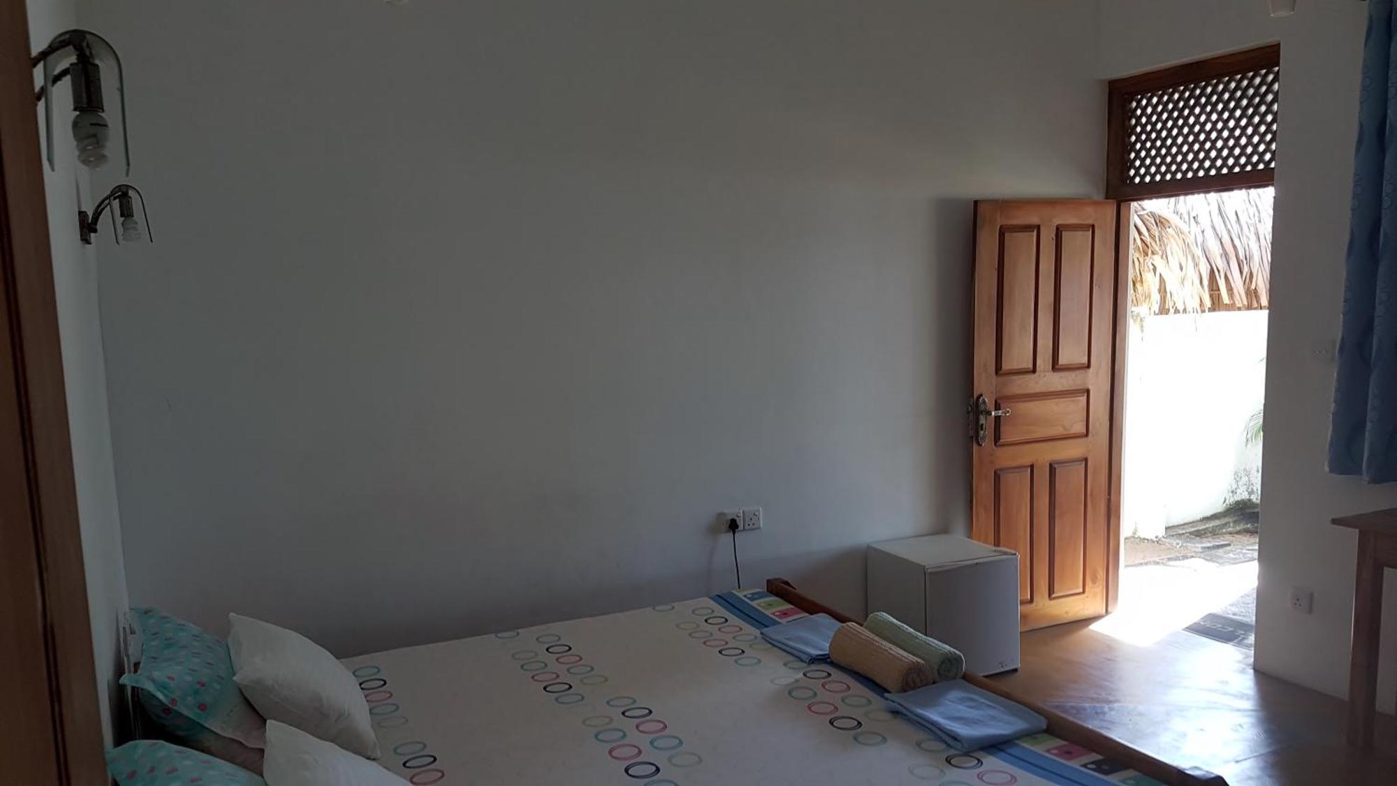 Sandy Beach Hotel Arugam Bay Room photo