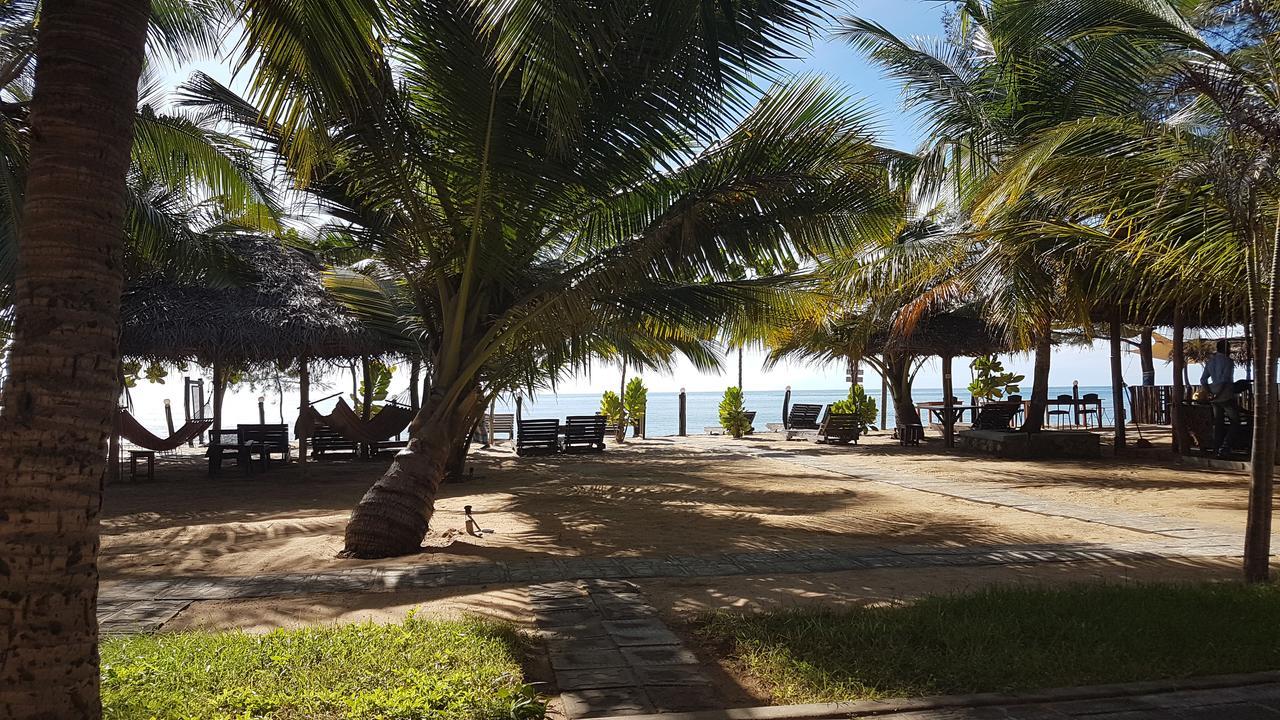 Sandy Beach Hotel Arugam Bay Exterior photo