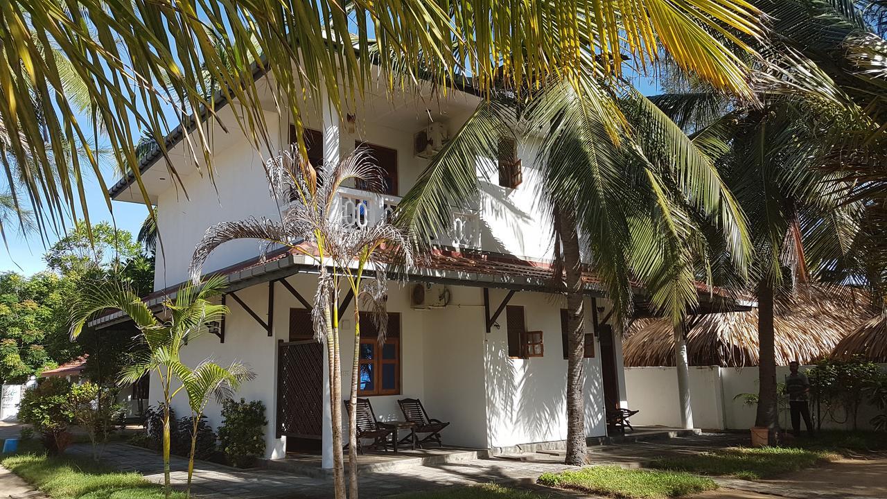 Sandy Beach Hotel Arugam Bay Exterior photo