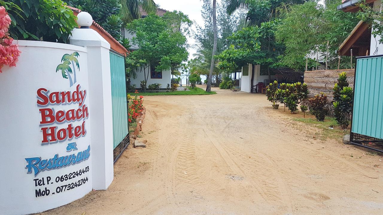 Sandy Beach Hotel Arugam Bay Exterior photo